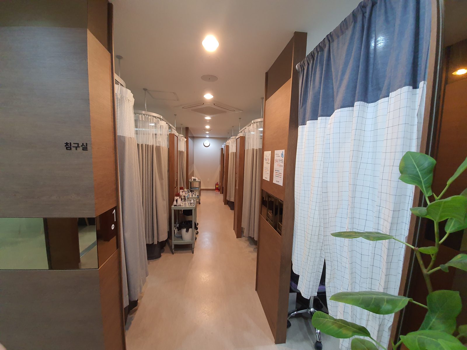 명지국제신도시점 내부