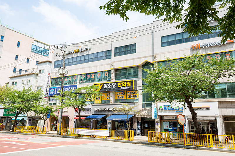 시흥시청역점 내부